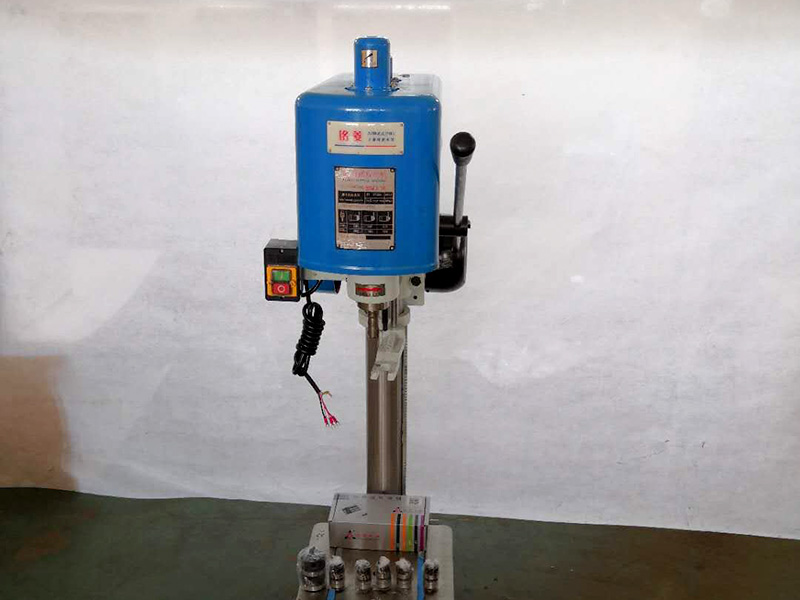 臺(tái)式鉆攻攻絲機(jī)為何老是斷？解決辦法！