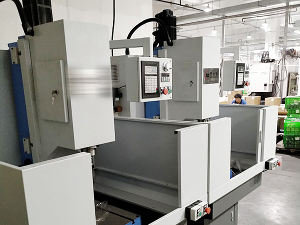 鉆孔機鉆頭怎么安裝？多軸鉆孔機故障損壞了怎么辦？